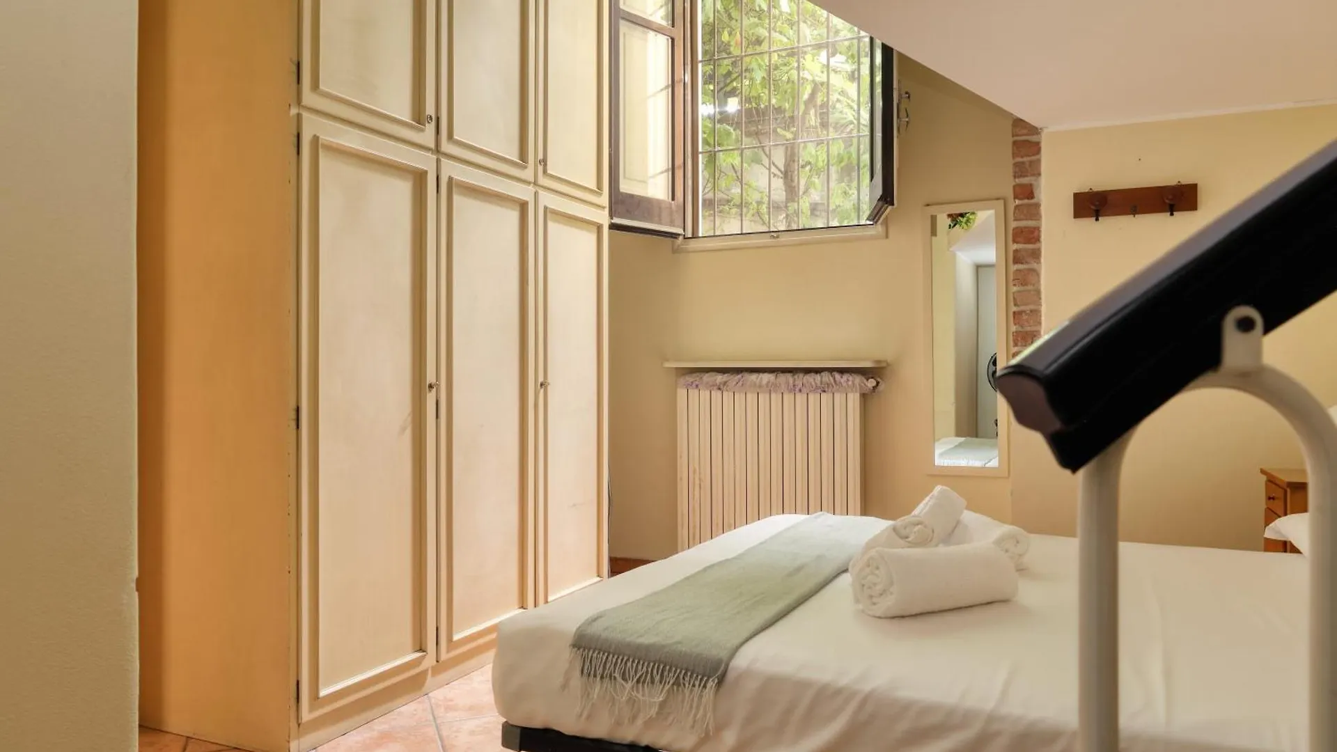 Joivy Charming Flat In Porta Romana Milan 0*,
